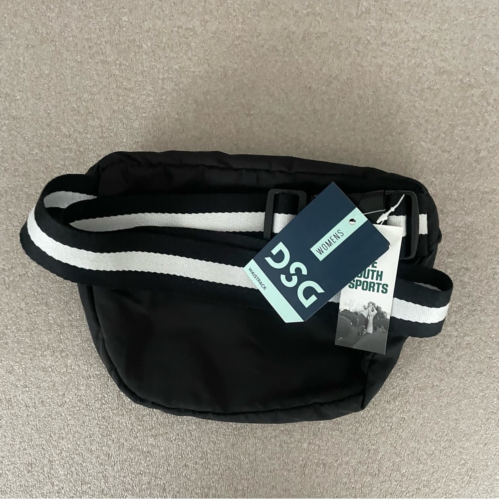 Dick’s Women Black Waistpack